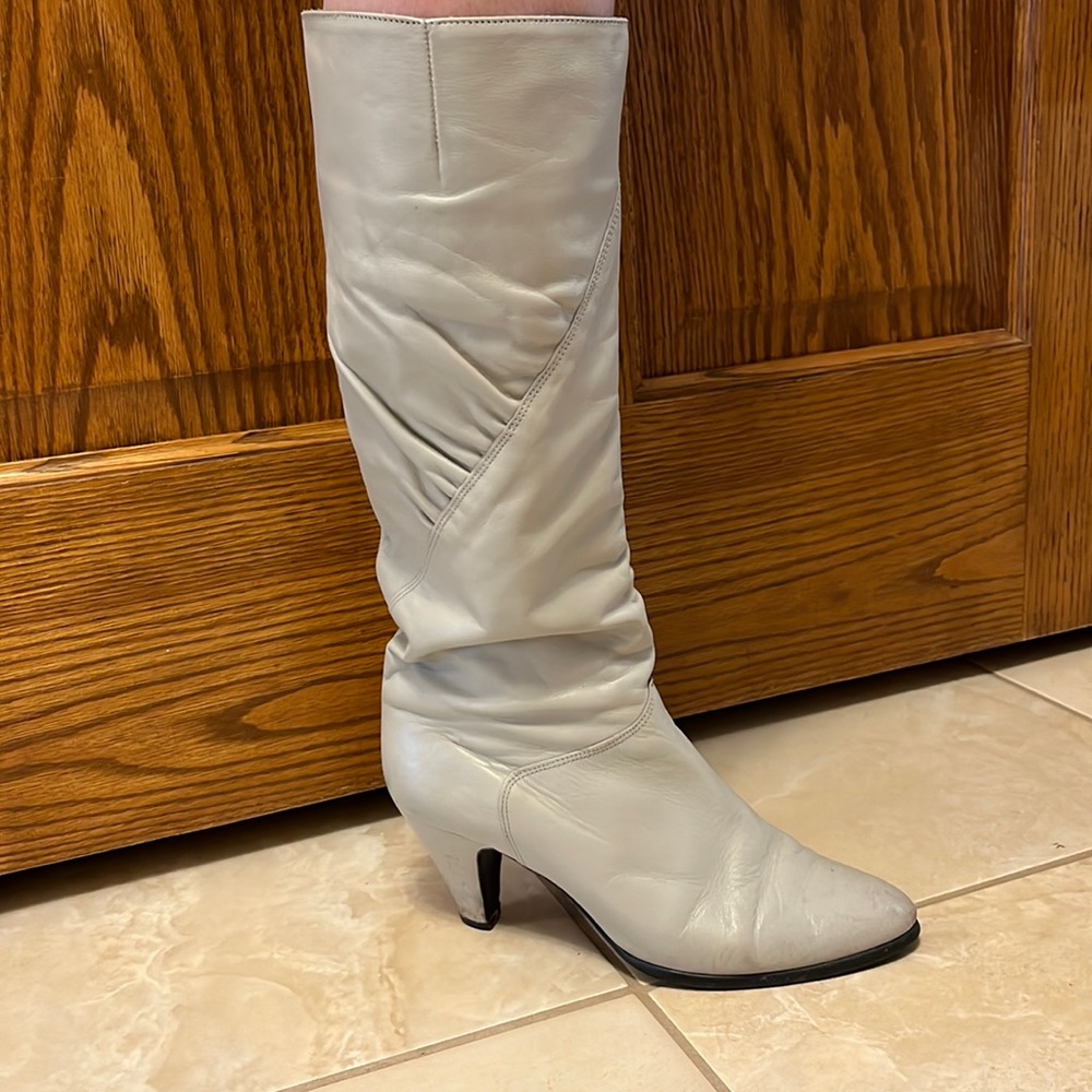 Amazing vintage boots!